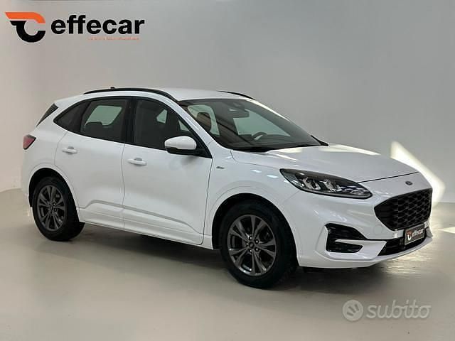 Usata Ford Kuga ST-Line 120 CV (88 kW) 2022 Bianco SUV