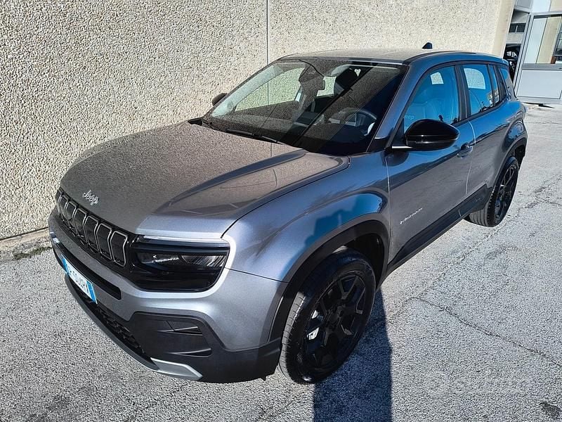 Usata Jeep Avenger Altitude 100 CV (73 kW) 2023 Grigio SUV