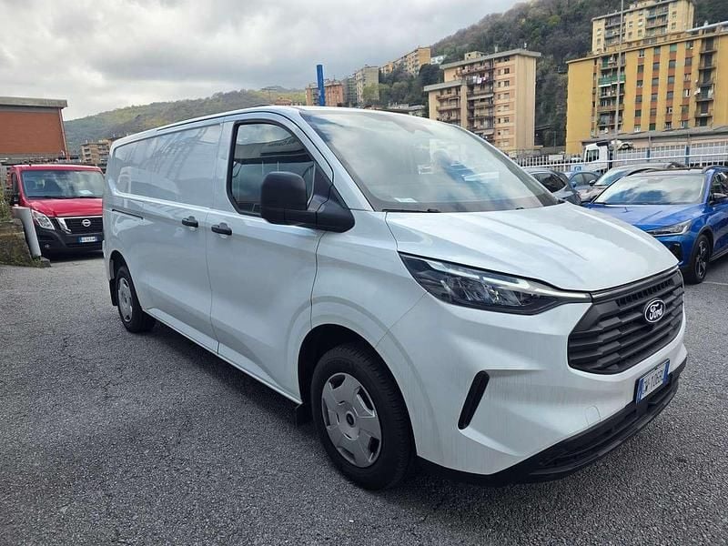 Usata Ford Transit Custom Trend 150 CV (110 kW) 2024 Bianco Furgone
