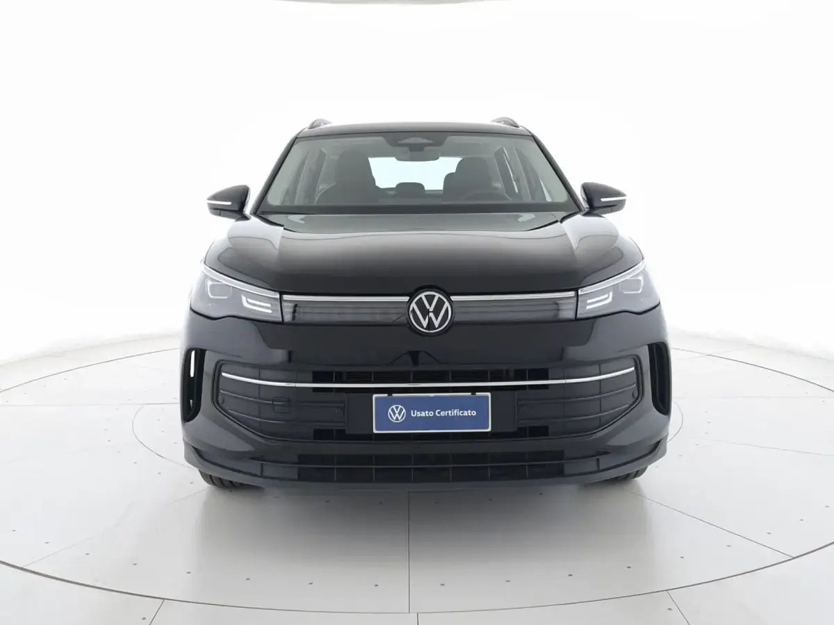 Usata VW Tiguan Life 150 CV (110 kW) 2025 Grenadill black metallizzato SUV