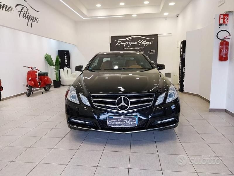 Usata Mercedes E250 Avantgarde 204 CV (150 kW) 2011 Nero Berlina