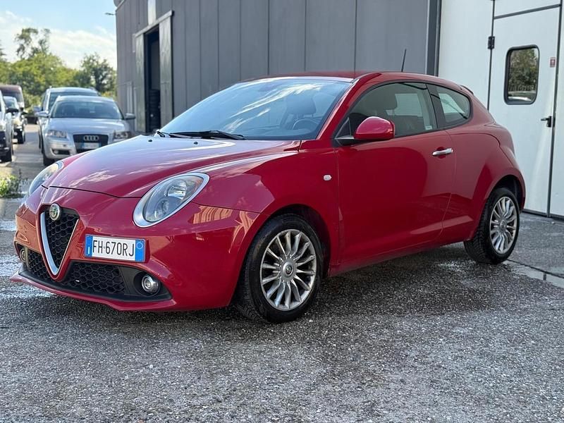 Usata Alfa Romeo MiTo Super 95 CV (69 kW) 2017 Rosso Utilitaria