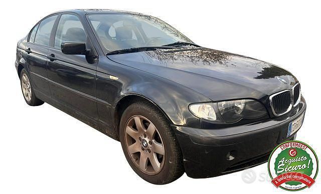 Usata BMW 318 143 CV (105 kW) 2003 Nero Berlina