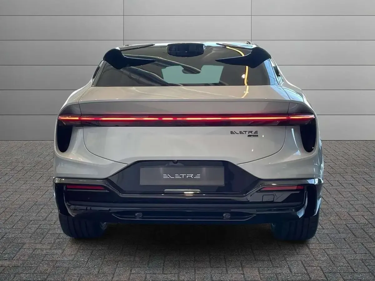Nuova Lotus Eletre 139 kW (190 CV) 2026 Bianco zenit SUV