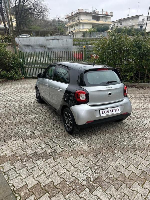Usata Smart ForFour Passion 90 CV (66 kW) 2019 Grigio Utilitaria