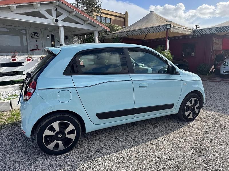 Usata Renault Twingo 70 CV (51 kW) 2017 Blu Utilitaria