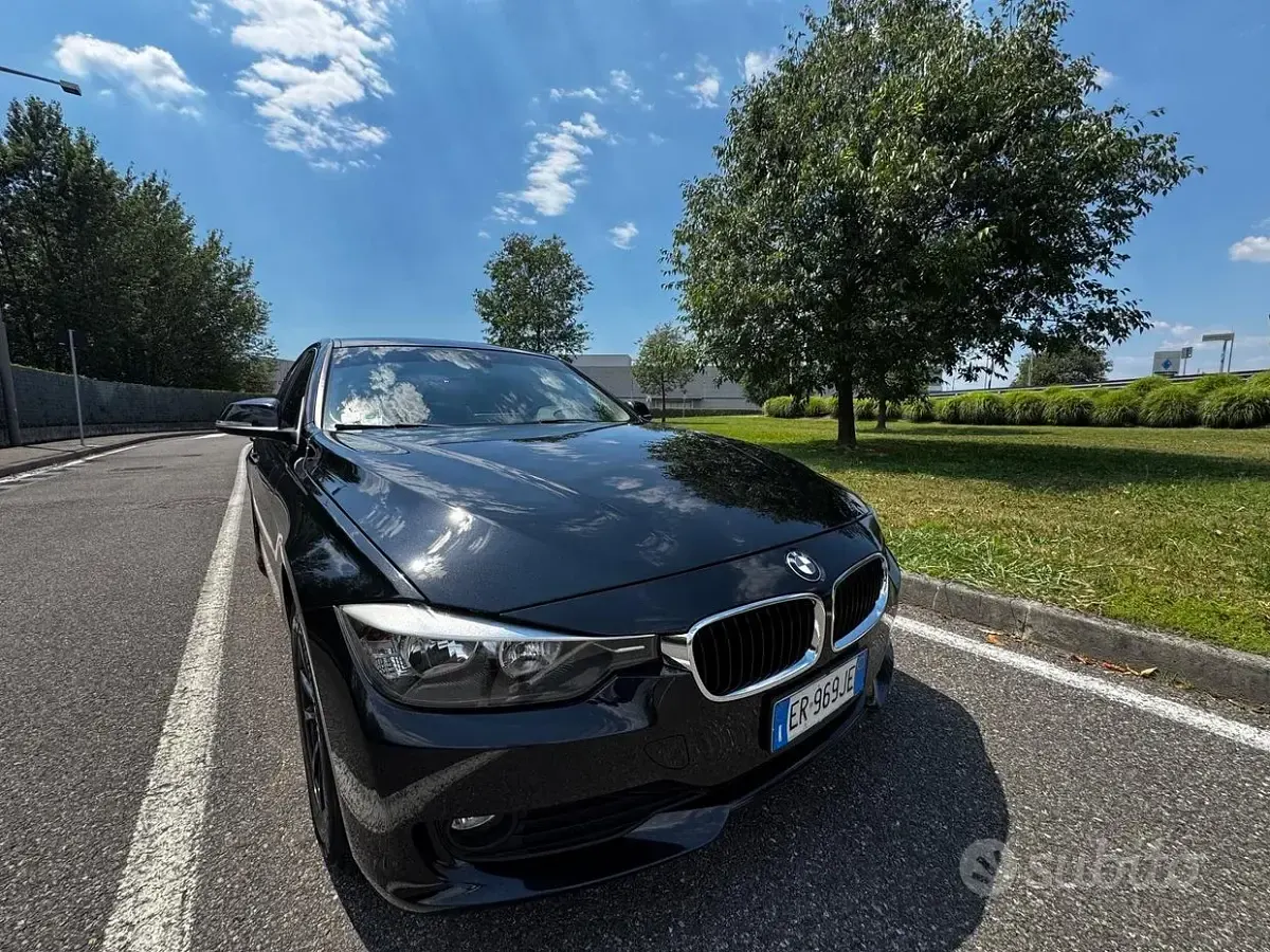 Usata BMW 316 Sport Line 116 CV (85 kW) 2013 Nero Berlina