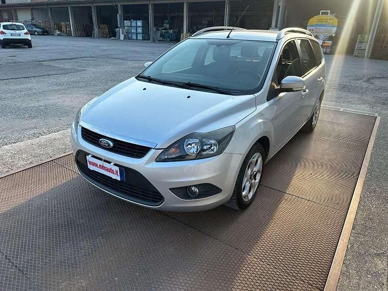 Usata Ford Focus 110 CV (80 kW) 2011 Argento(met.) Station wagon