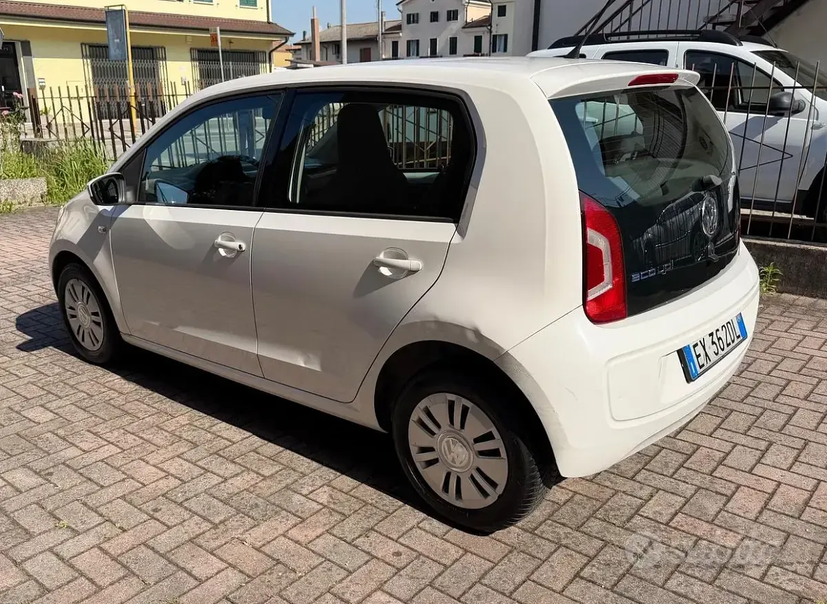 Usata VW up! 68 CV (50 kW) 2014 Bianco Utilitaria