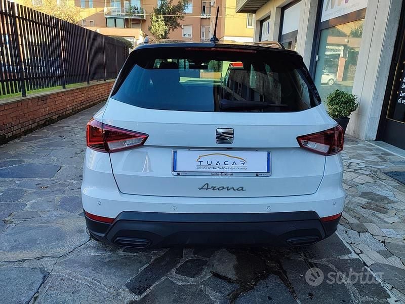 Usata Seat Arona Black Edition 95 CV (69 kW) 2024 Bianco SUV