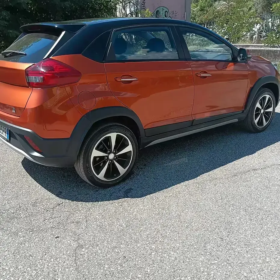 Usata DR DR 3.0 114 CV (83 kW) 2022 Arancione SUV