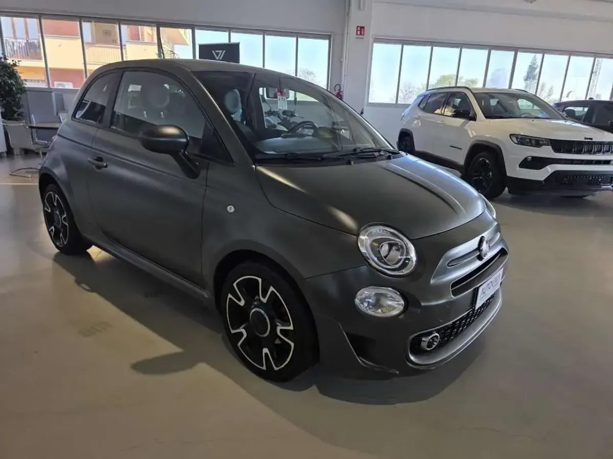 Usata Fiat 500 S 105 CV (77 kW) 2017 Verde opaco Berlina