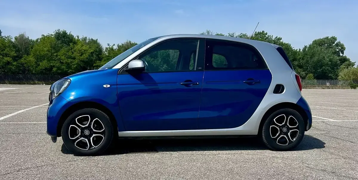 Usata Smart ForFour Passion 71 CV (52 kW) 2015 Blu Utilitaria