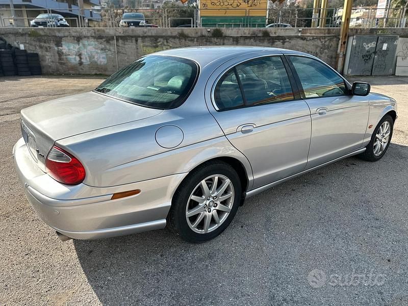 Usata Jaguar S-Type Executive 238 CV (175 kW) 2002 Grigio Berlina