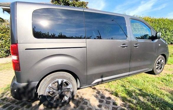 Usata Opel Zafira Life Elegance 145 CV (106 kW) 2021 Nero Monovolume