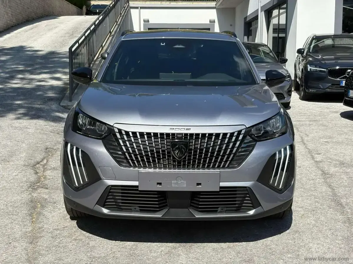 Usata Peugeot 2008 Allure 102 CV (75 kW) 2025 Grigio SUV