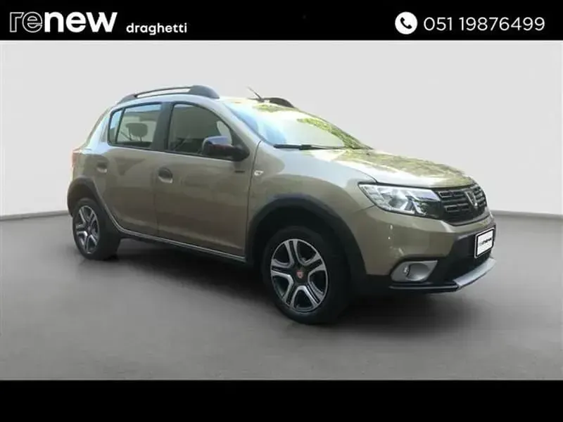 Usata Dacia Sandero Stepway 90 CV (66 kW) 2019 Beige Utilitaria