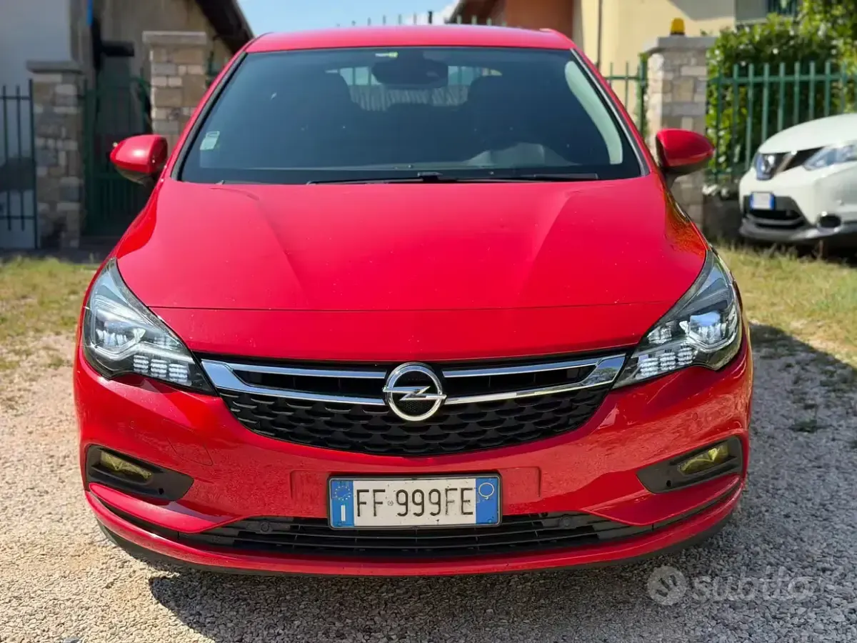 Usata Opel Astra Innovation 136 CV (100 kW) 2016 Rosso Berlina