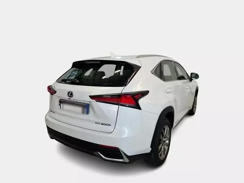 Usata Lexus NX300h Executive Line 155 CV (114 kW) 2019 Bianco SUV