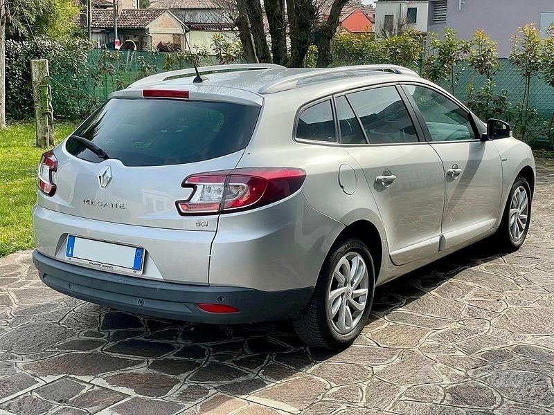 Usata Renault Mégane GrandTour 110 CV (80 kW) 2016 Grigio Station wagon