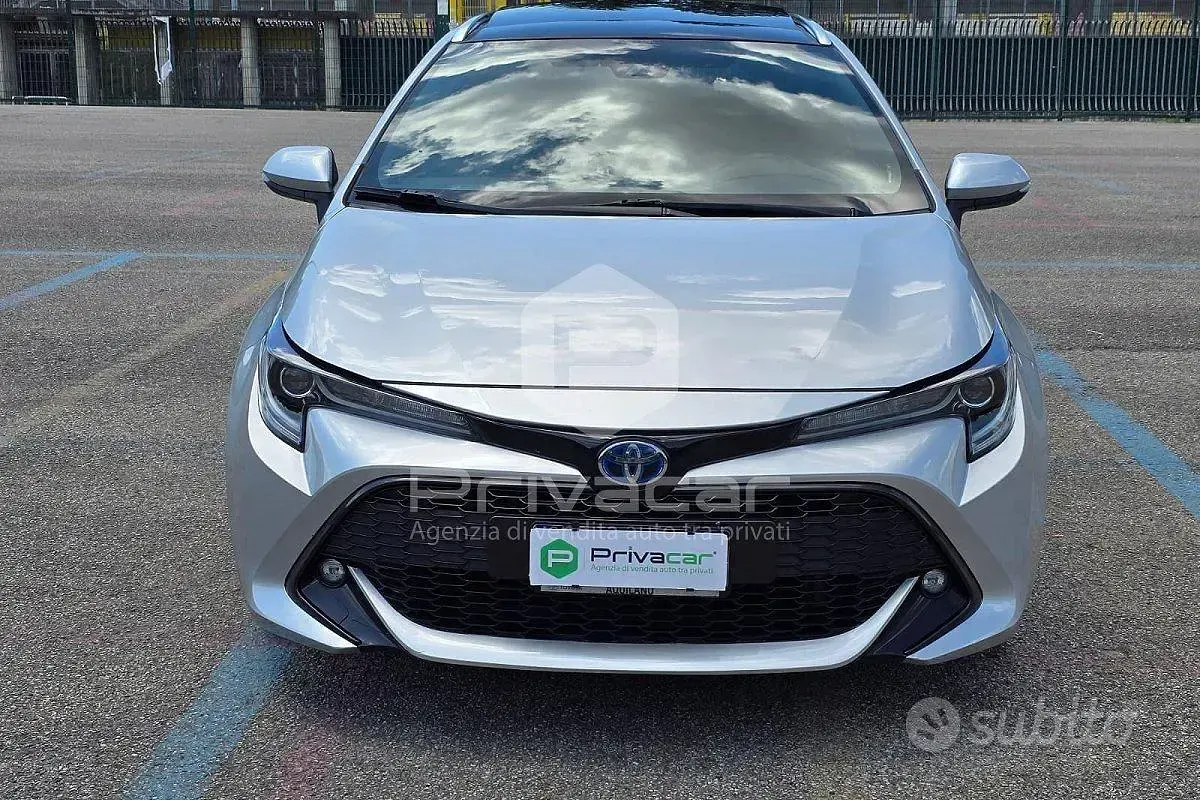 Usata Toyota Corolla Style 153 CV (112 kW) 2022 Grigio Station wagon