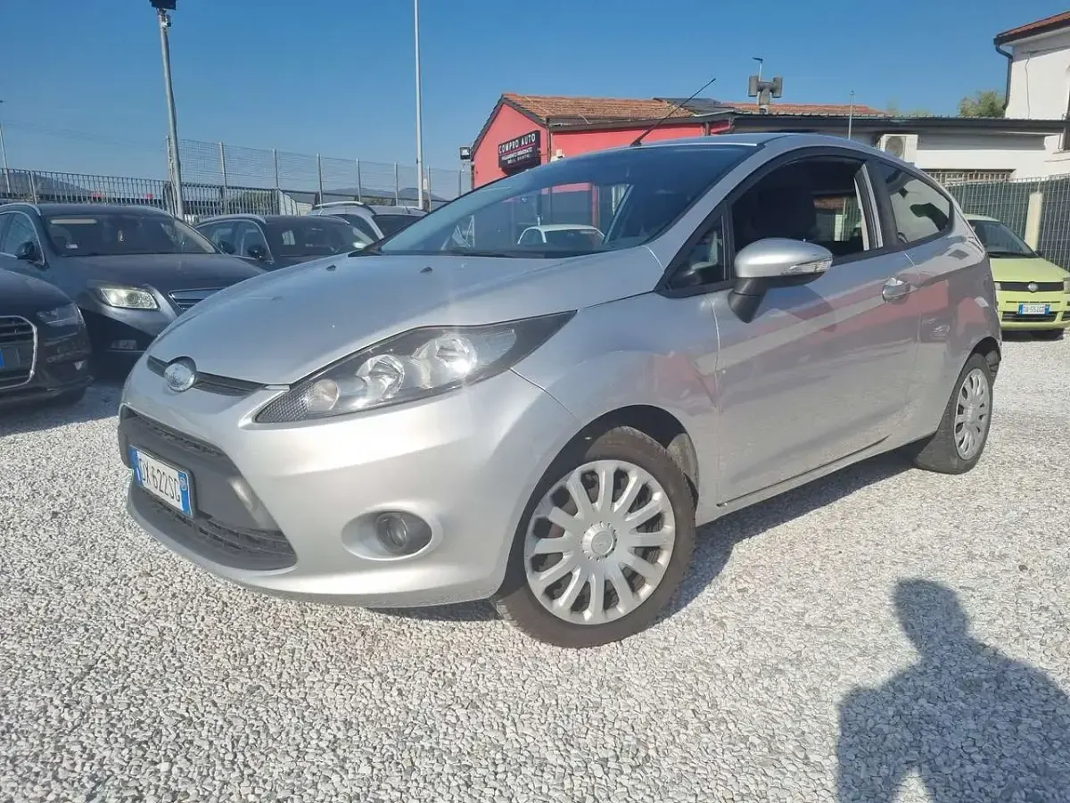 Usata Ford Fiesta Titanium 95 CV (69 kW) 2009 Berlina