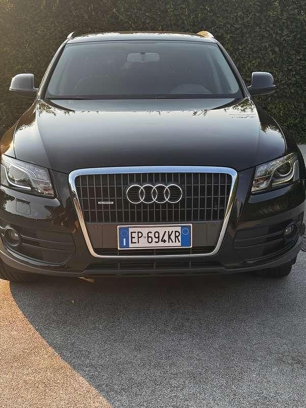 Nero Usata 2012 Audi Q5 Ambiente SUV | 9600 € (Super prezzo) - Immagine 1/4