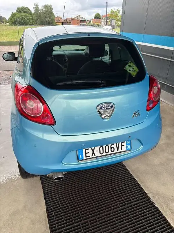 Usata Ford Ka 69 CV (50 kW) 2014 Blu/azzurro Berlina