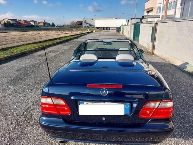 Usata Mercedes CLK200 Elegance 163 CV (119 kW) 2000 Blu Cabrio