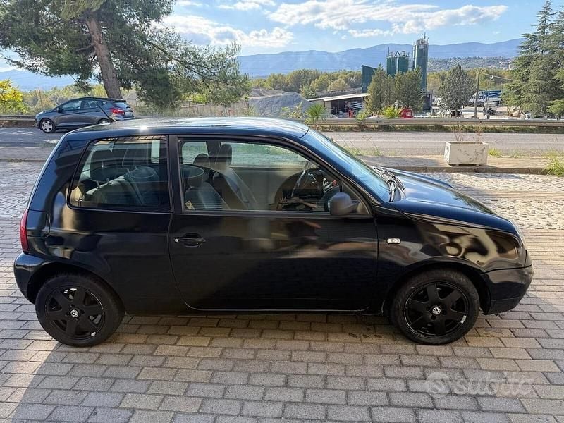 Usata VW Lupo Highline 100 CV (73 kW) 2001 Nero Utilitaria
