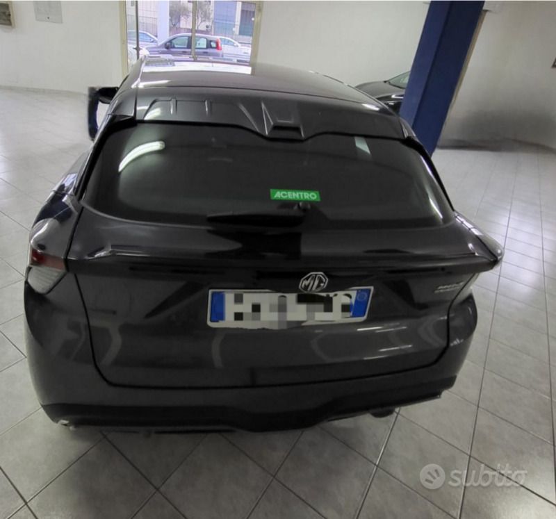 Usata MG MG4 EV 125 kW (170 CV) 2023 Grigio Utilitaria