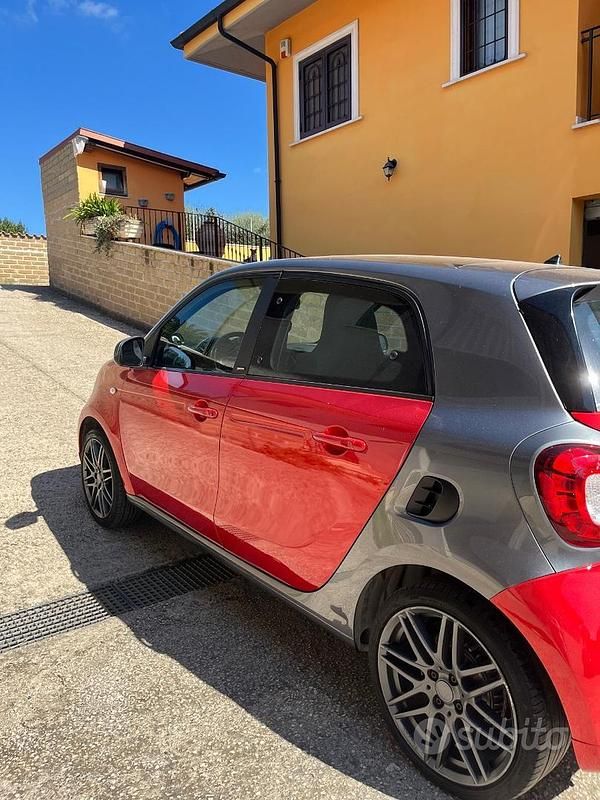 Usata Smart ForFour Brabus 90 CV (66 kW) 2019 Rosso Utilitaria