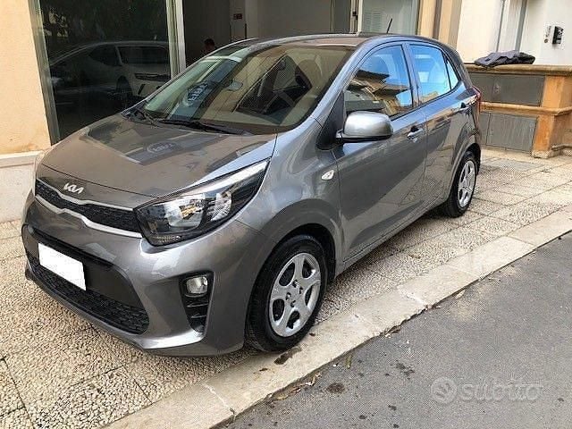 Usata Kia Picanto X-Line 2023 Grigio Utilitaria