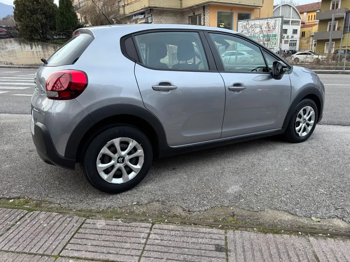 Usata Citroën C3 Feel 102 CV (75 kW) 2018 Argento Utilitaria
