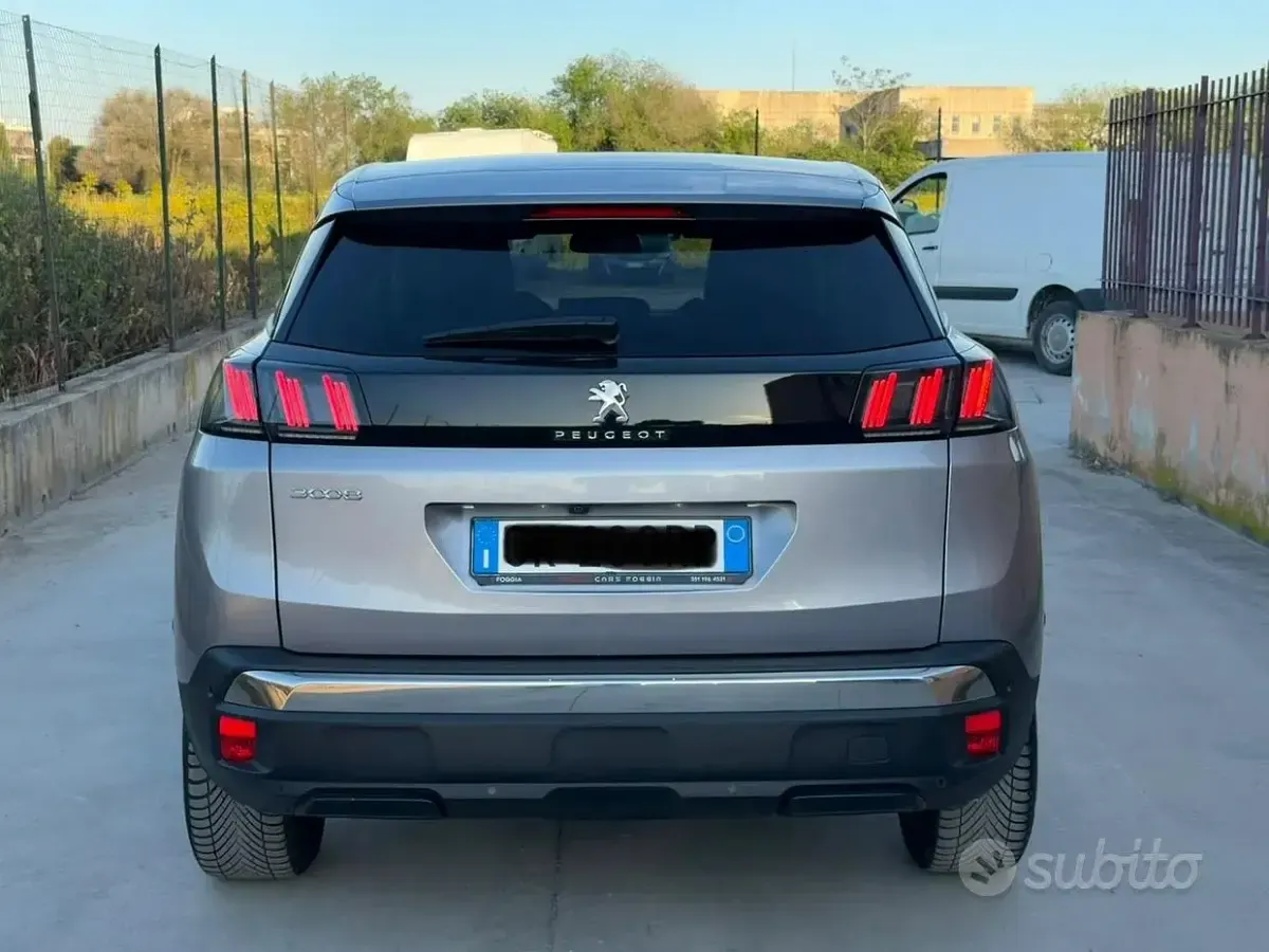 Usata Peugeot 3008 Allure 131 CV (96 kW) 2022 Grigio SUV