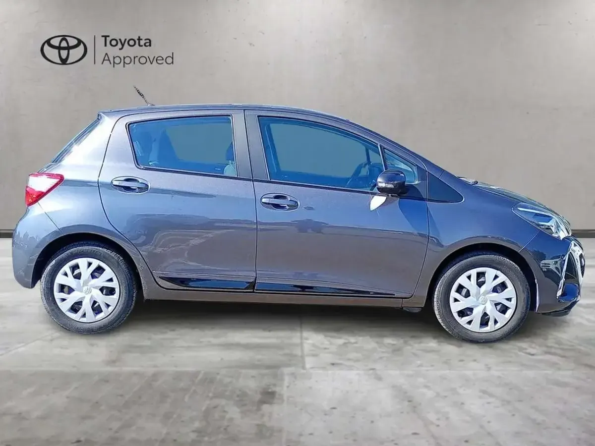 Usata Toyota Yaris Active 73 CV (53 kW) 2018 Other Utilitaria