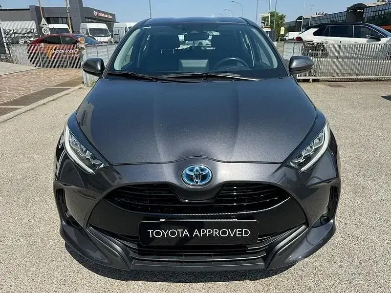 Usata Toyota Yaris Hybrid Trend 116 CV (85 kW) 2022 Other Berlina