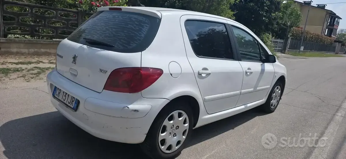 Usata Peugeot 307 88 CV (64 kW) 2004 Bianco Berlina