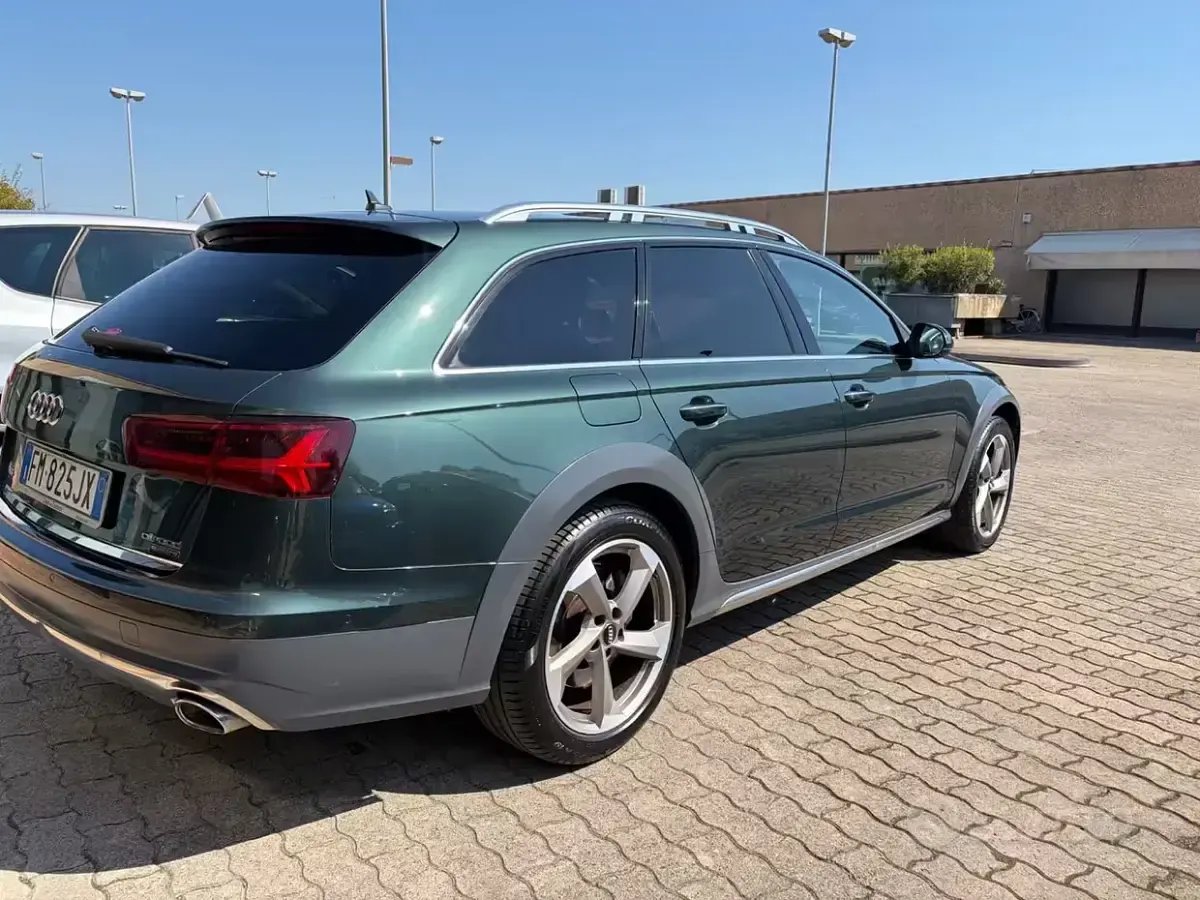 Usata Audi A6 Allroad Business 272 CV (200 kW) 2018 Verde Station wagon