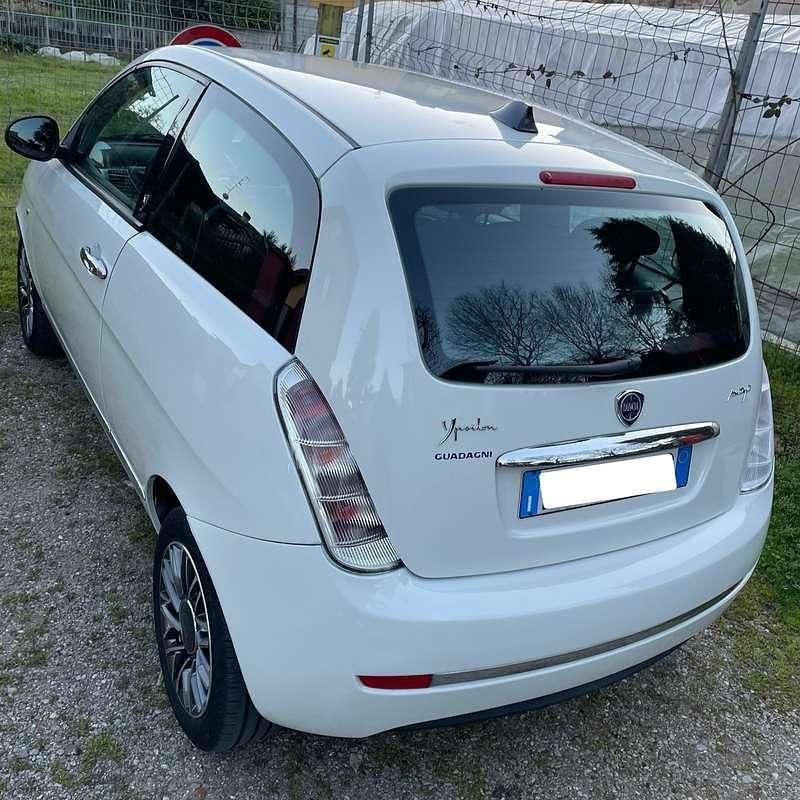 Usata Lancia Ypsilon 75 CV (55 kW) 2010 Utilitaria