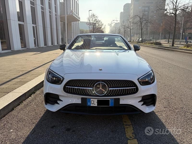 Usata Mercedes E220 AMG Line Premium Plus 194 CV (142 kW) 2022 Bianco Cabrio