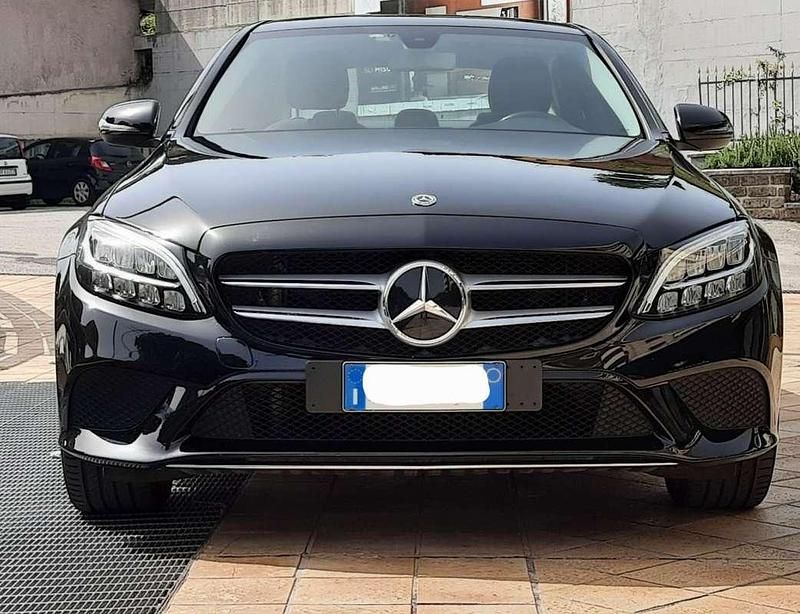 Usata 2019 Mercedes C180 Tre volumi | 17.990 € (Buon prezzo) - Immagine 1/4