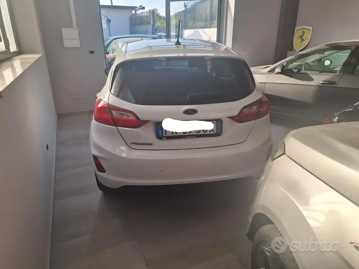 Usata Ford Fiesta Titanium 86 CV (63 kW) 2019 Bianco Utilitaria