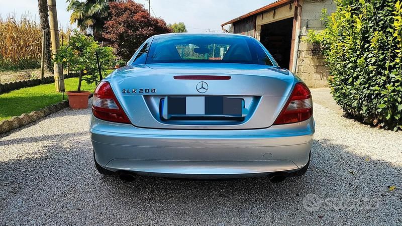 Usata Mercedes SLK200 163 CV (119 kW) 2005 Grigio Cabrio