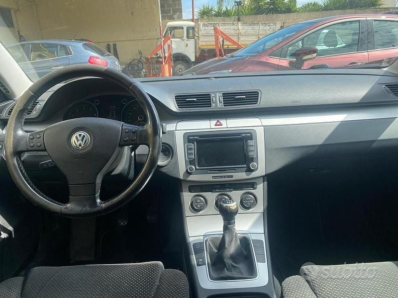 Usata VW Passat 122 CV (89 kW) 2009 Nero Berlina