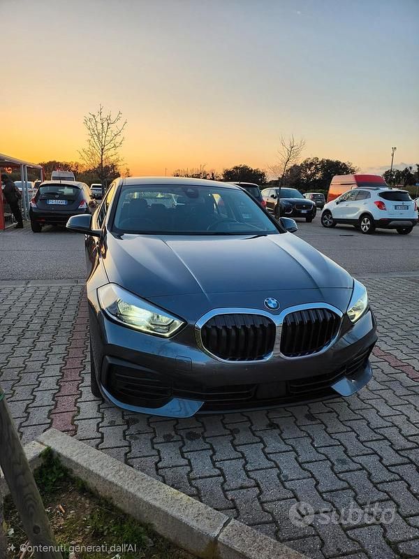 Usata BMW 118 Advantage 2020 Grigio Utilitaria