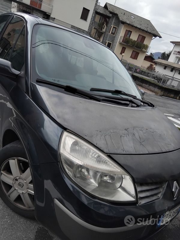 Usata Renault Scénic II 130 CV (95 kW) 2006 Verde Monovolume