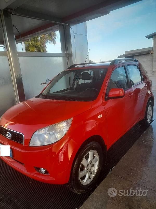 Usata Daihatsu Terios 86 CV (63 kW) 2006 Rosso SUV
