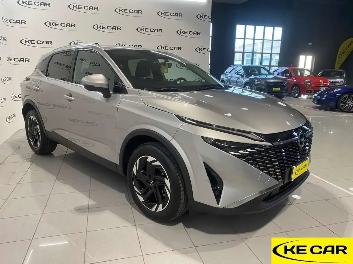 Usata Nissan Qashqai N-Connecta 140 CV (102 kW) 2025 Argento SUV