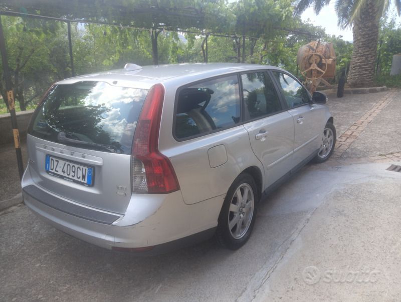 Usata Volvo V50 110 CV (80 kW) 2009 Grigio Station wagon